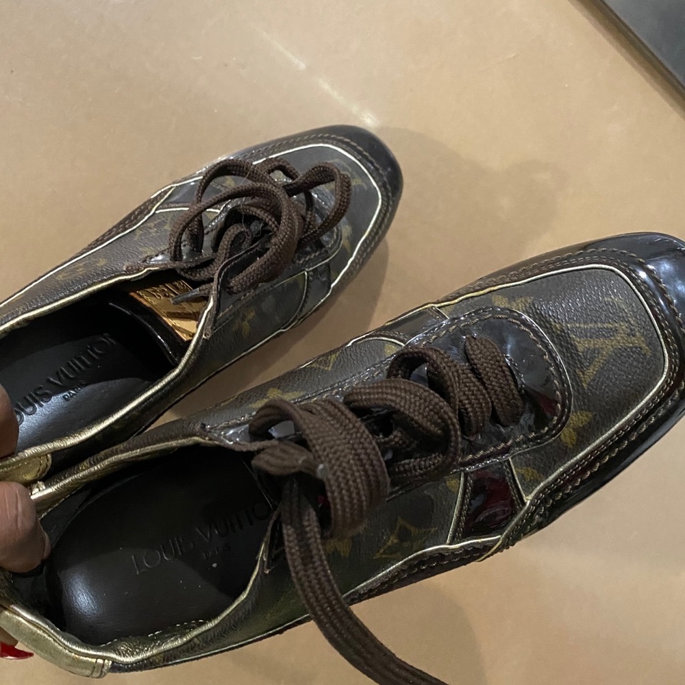 Louis Vuitton Sneakers